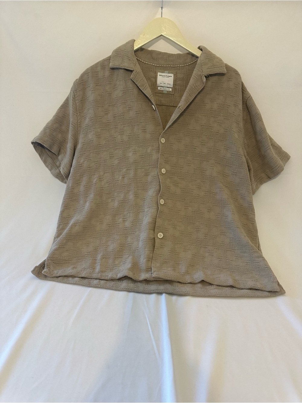 Denim & Flower Short-Sleeve Button-Down Shirt in Taupe Beige
